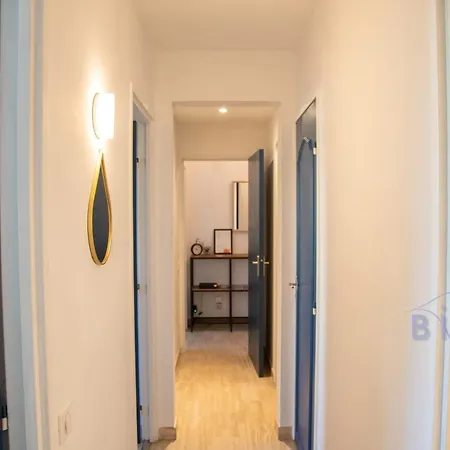 Vue Et Esterel Just Next To The Cannes