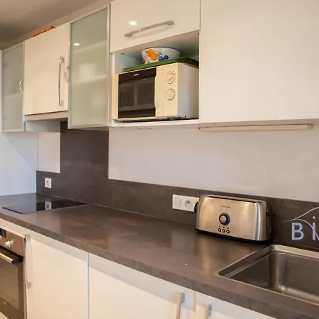 Vue Et Esterel Just Next To The Apartmán Cannes